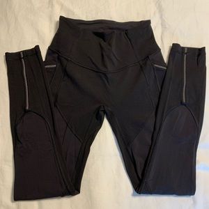 Lululemon Size 6 All the Right Places Pant